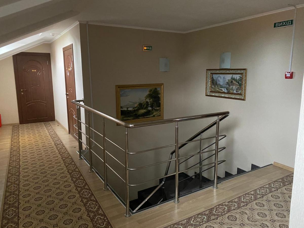 Гостинний Маєток Hotel Myla Екстериор снимка