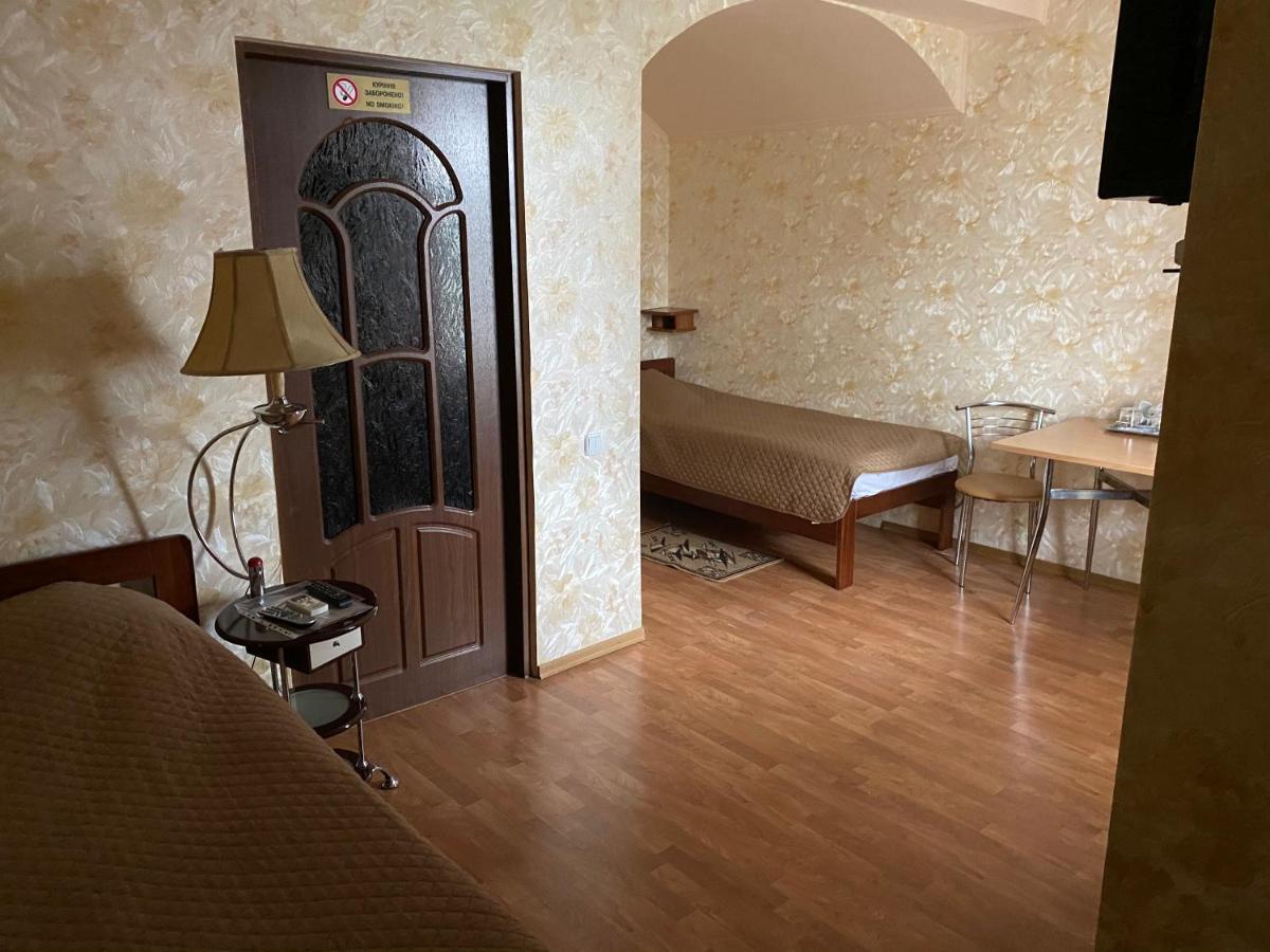 Гостинний Маєток Hotel Myla Екстериор снимка