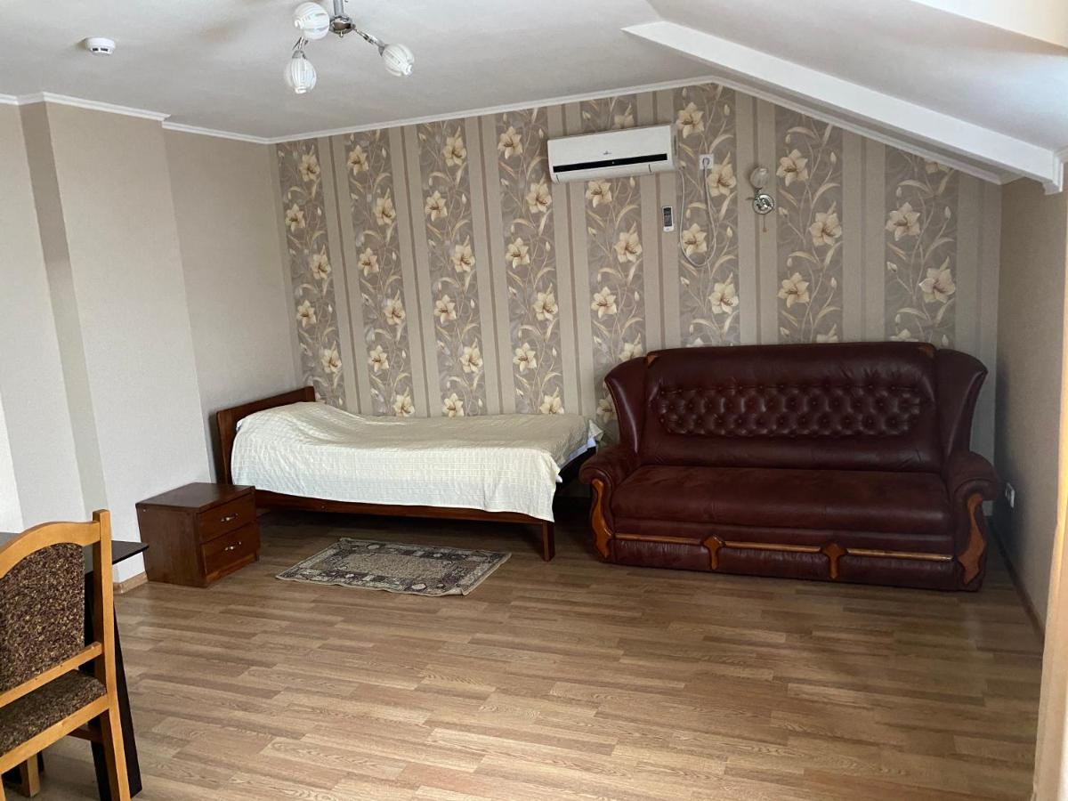 Гостинний Маєток Hotel Myla Екстериор снимка