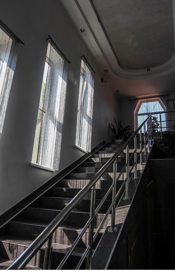 Гостинний Маєток Hotel Myla Екстериор снимка