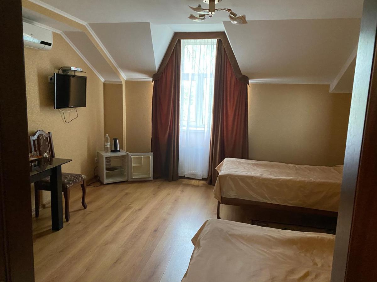 Гостинний Маєток Hotel Myla Екстериор снимка