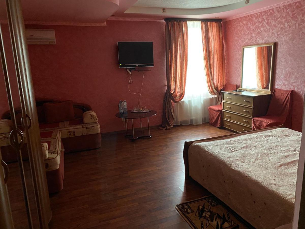 Гостинний Маєток Hotel Myla Екстериор снимка