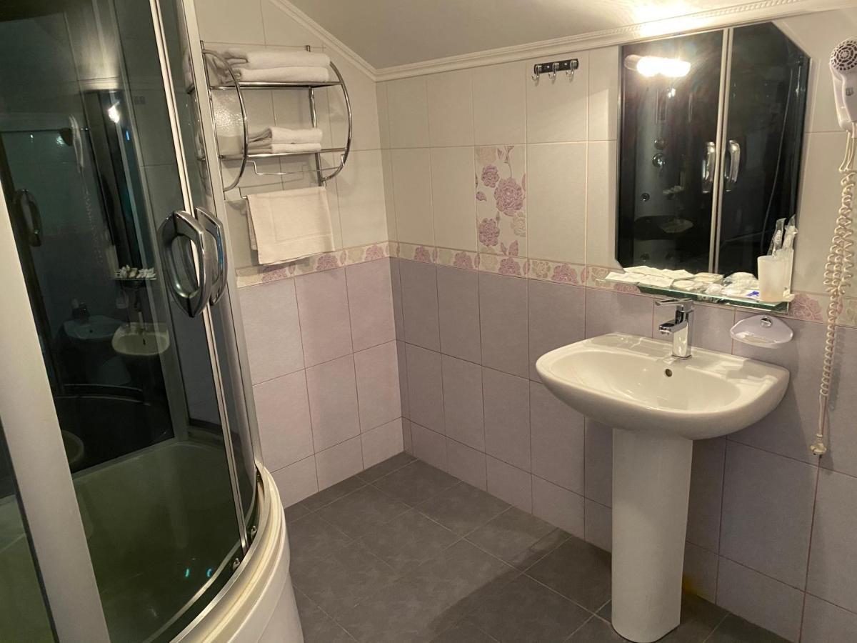Гостинний Маєток Hotel Myla Екстериор снимка