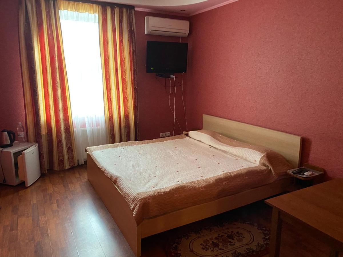 Гостинний Маєток Hotel Myla Екстериор снимка
