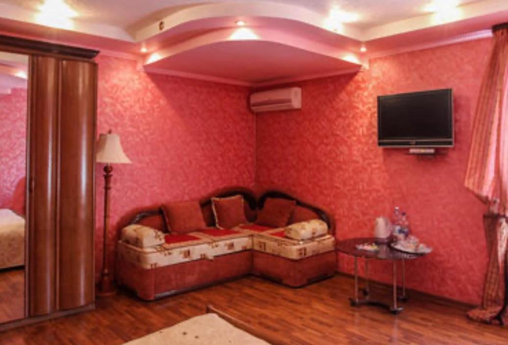 Гостинний Маєток Hotel Myla Екстериор снимка